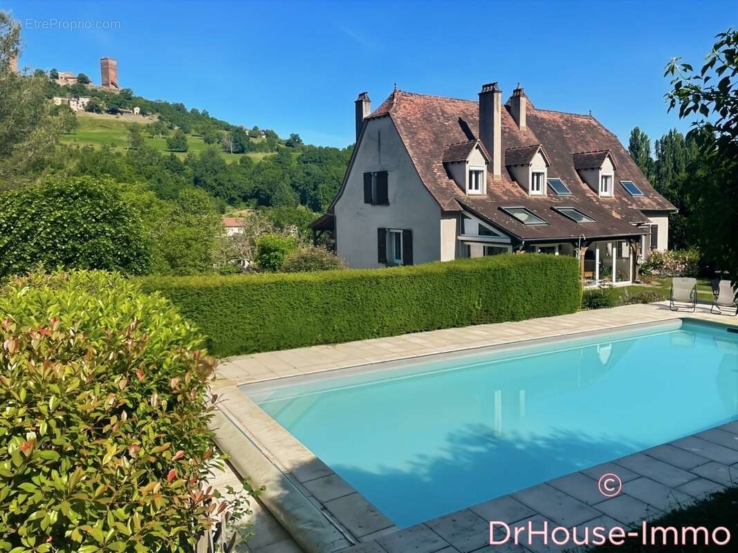 Maison à SAINT-CERE