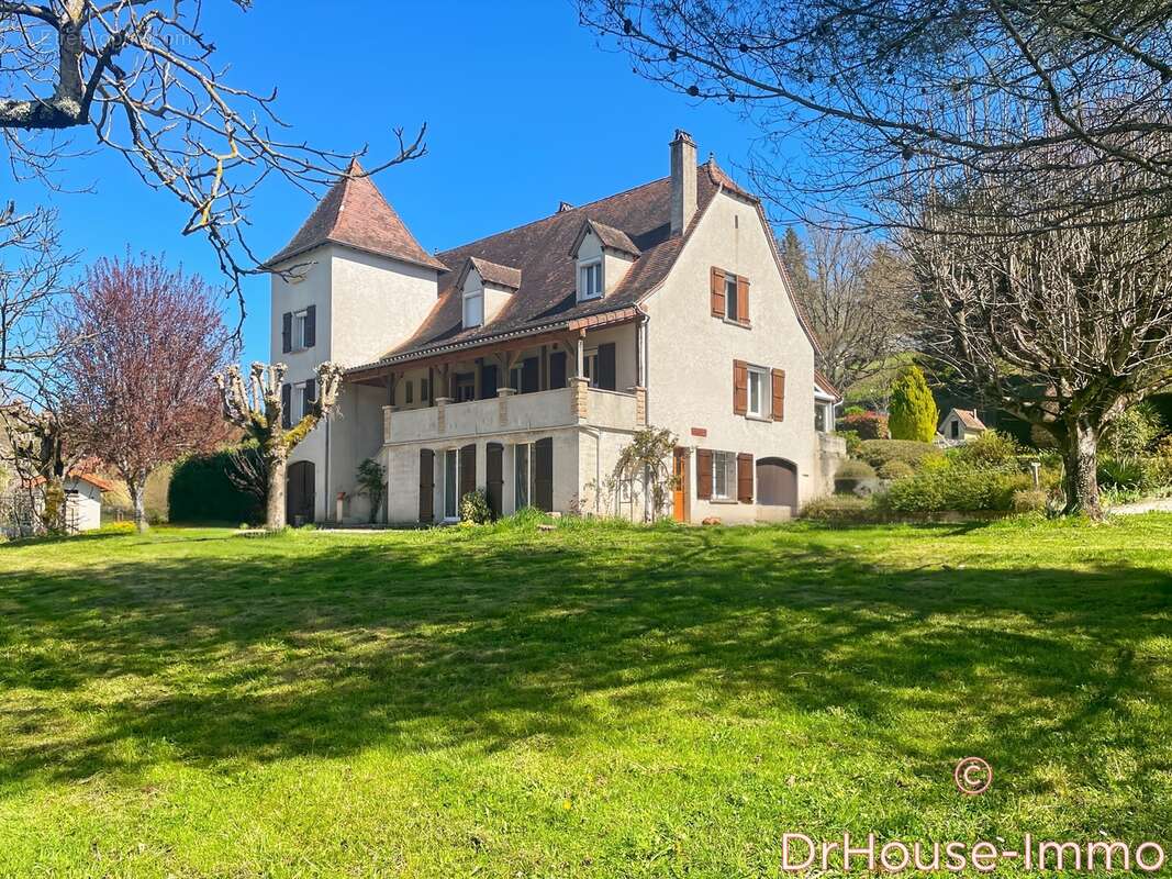 Maison à SAINT-CERE