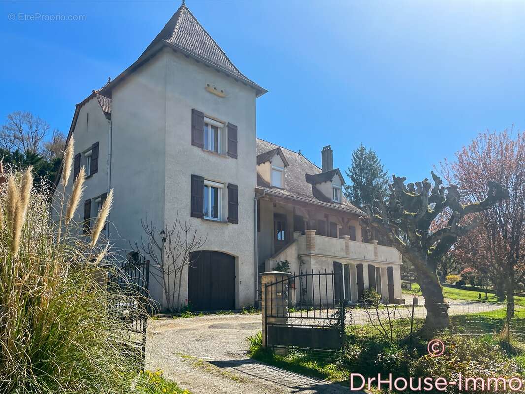 Maison à SAINT-CERE