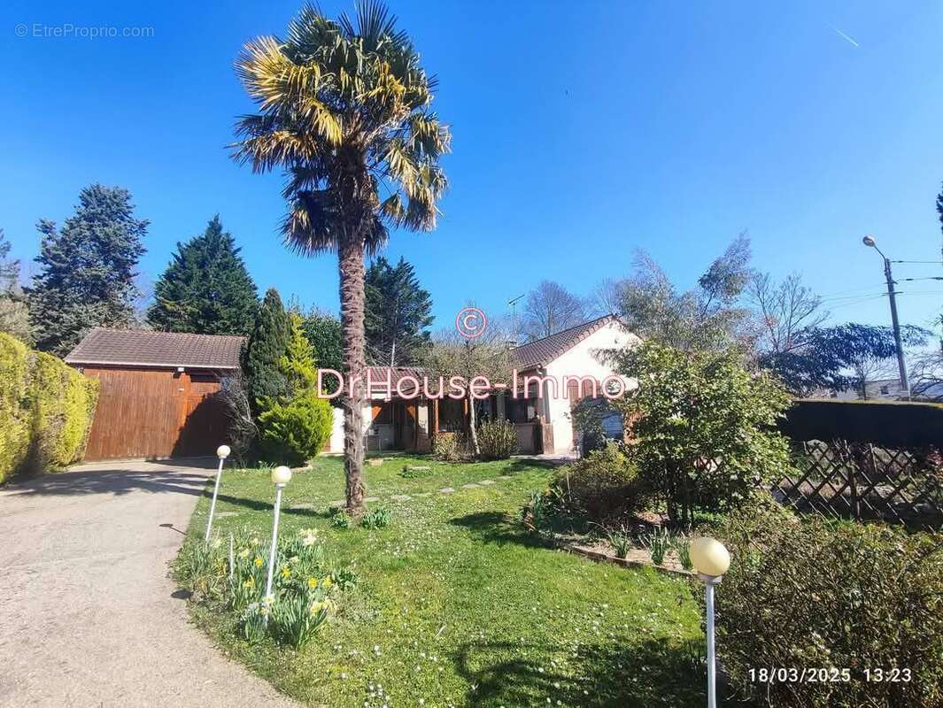 Maison à VAUX-SUR-SEINE