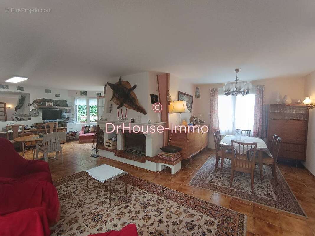 Maison à VAUX-SUR-SEINE