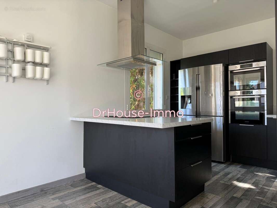 Maison à SAINT-VICTORET