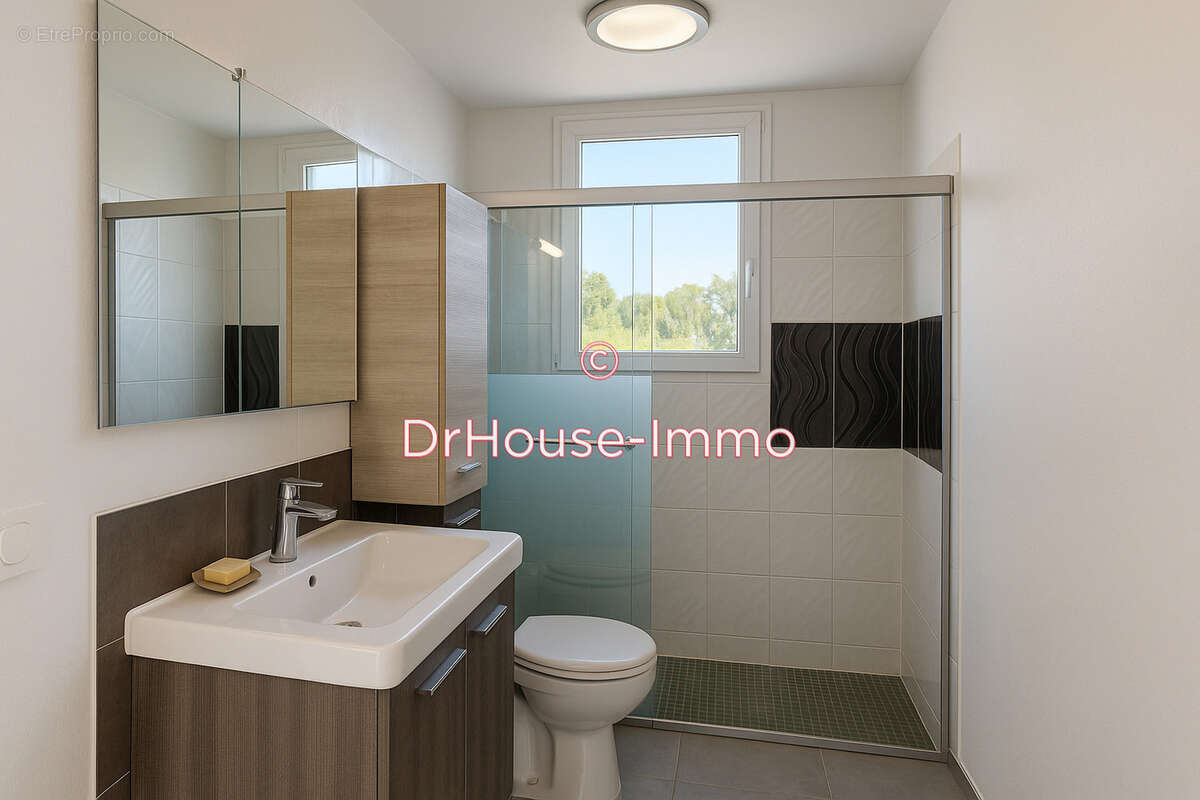 Maison à SAINT-VICTORET