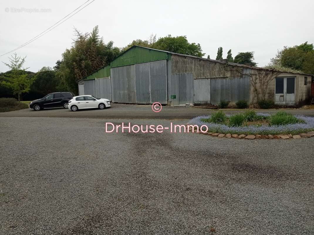 Maison à COMMEQUIERS