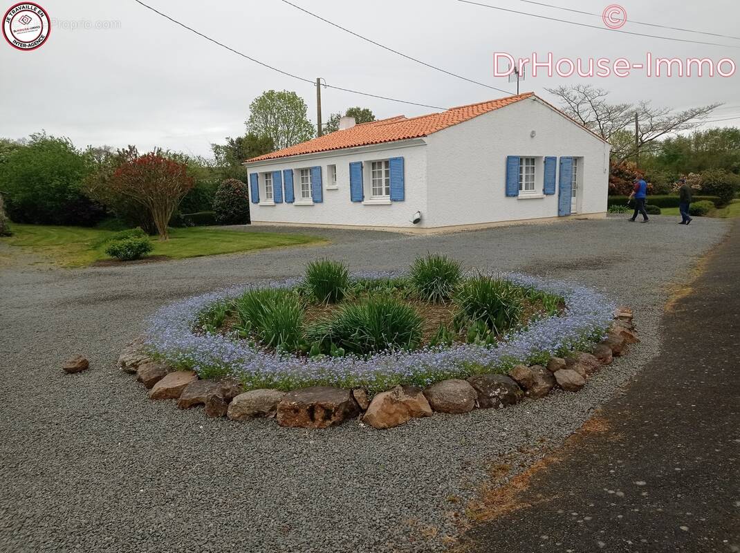 Maison à COMMEQUIERS