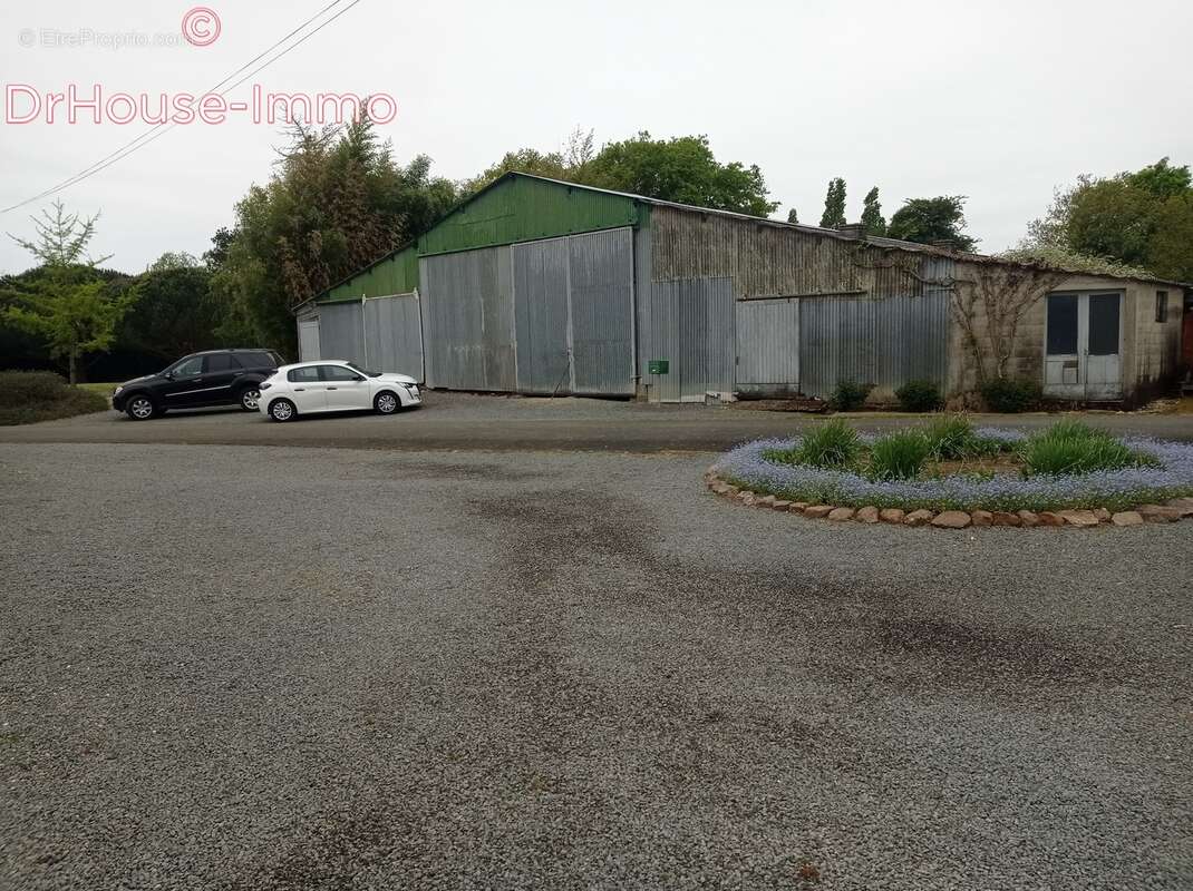 Maison à COMMEQUIERS