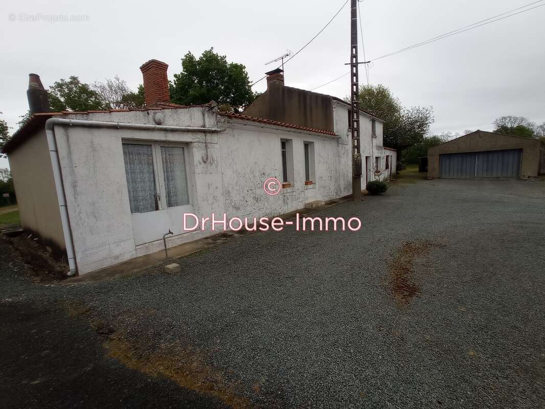 Maison à COMMEQUIERS