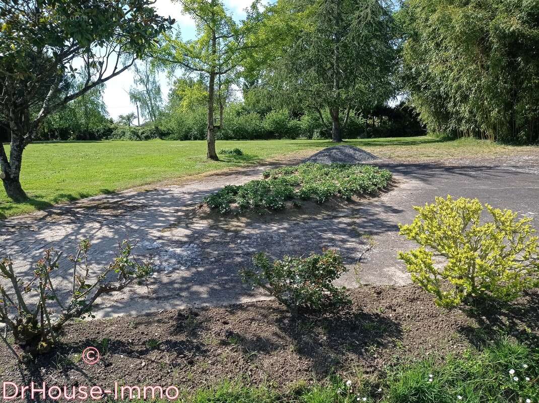 Maison à COMMEQUIERS