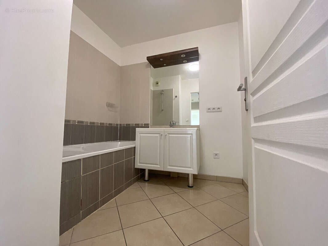 Appartement à MARSEILLE-15E