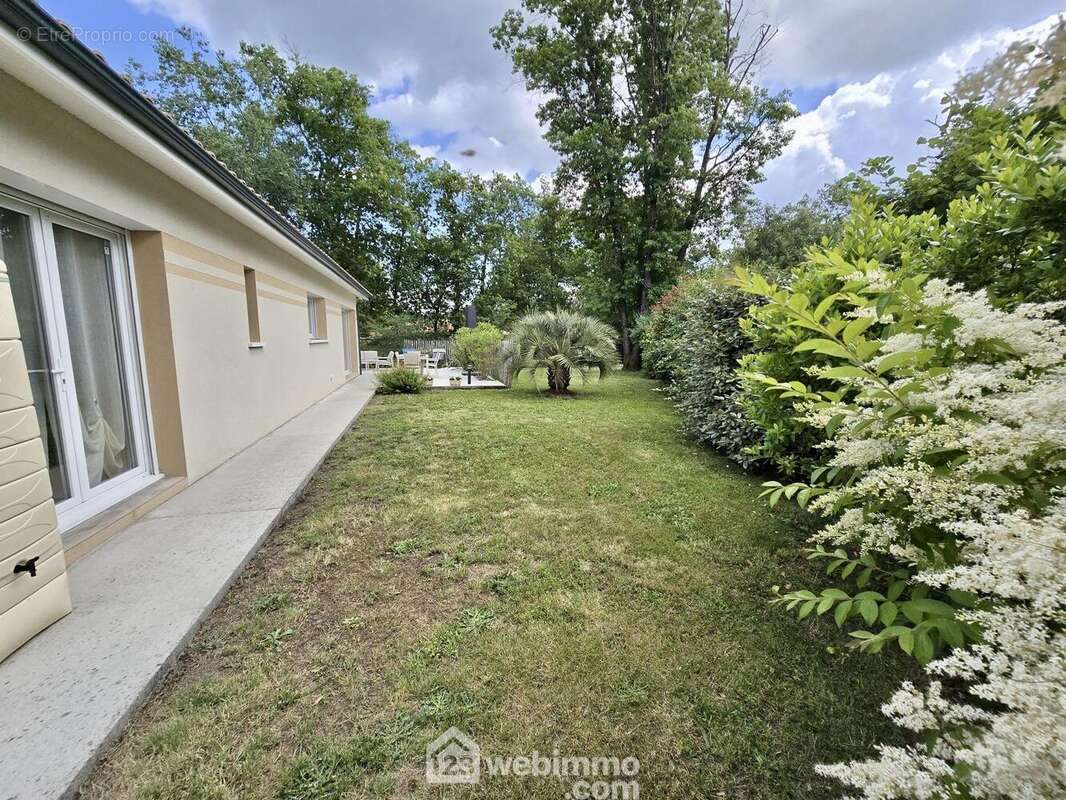 Maison à LE PIAN-MEDOC