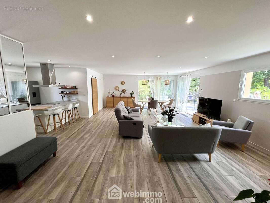 Maison à LE PIAN-MEDOC