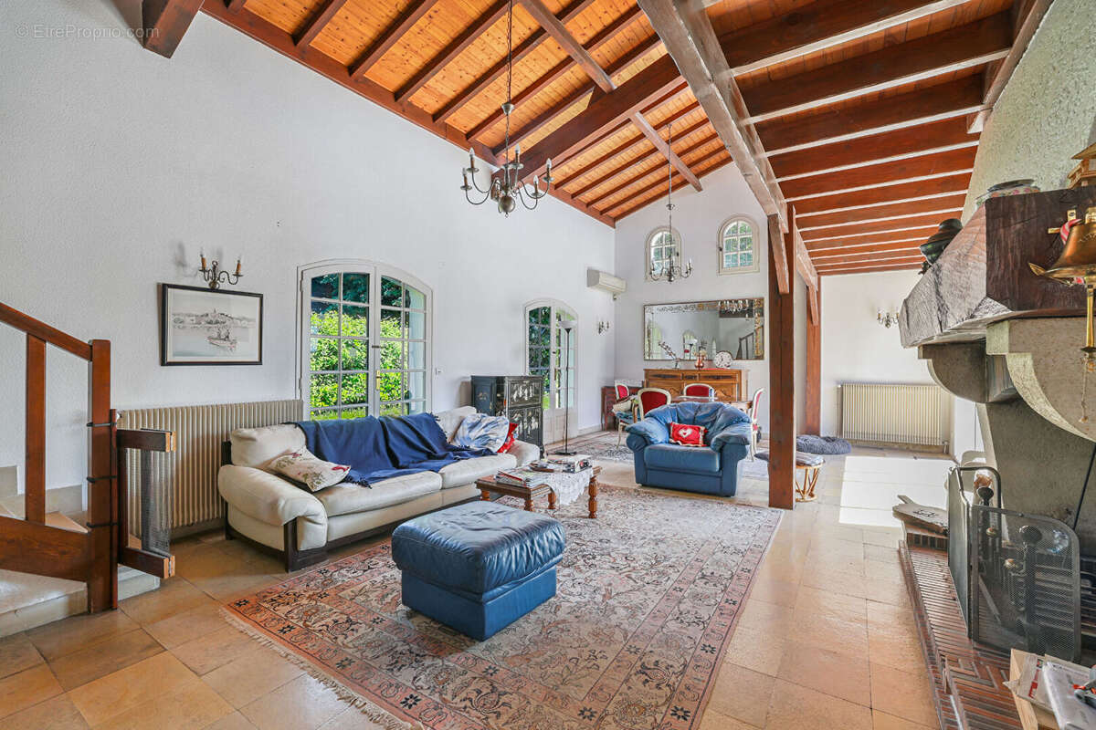 Maison à ARTIGUES-PRES-BORDEAUX