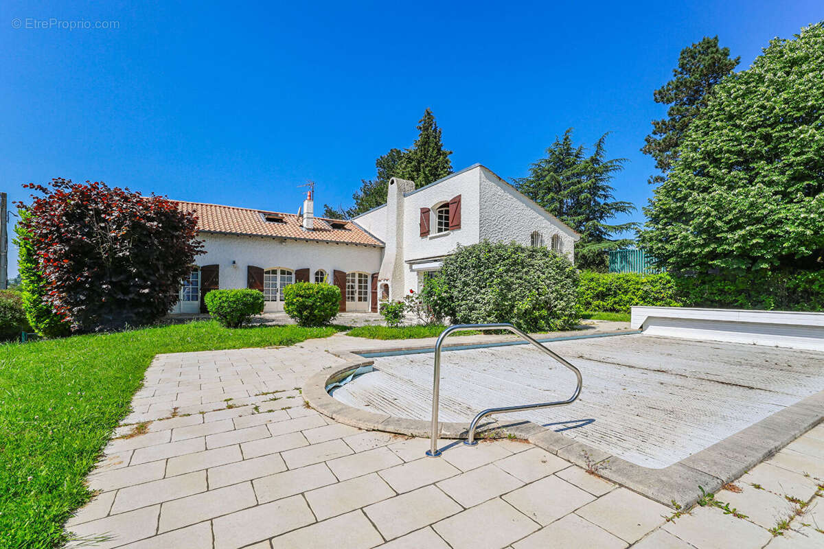 Maison à ARTIGUES-PRES-BORDEAUX