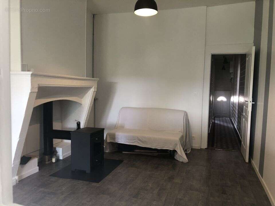 SALON CHEMINEE  - Maison à PAUILLAC