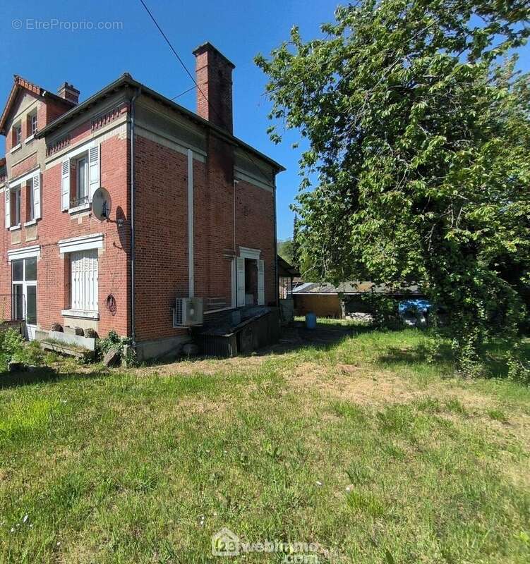Jolie maison mitoyenne d&#039;une surface habitable de 73 m² - Maison à VAILLY-SUR-AISNE