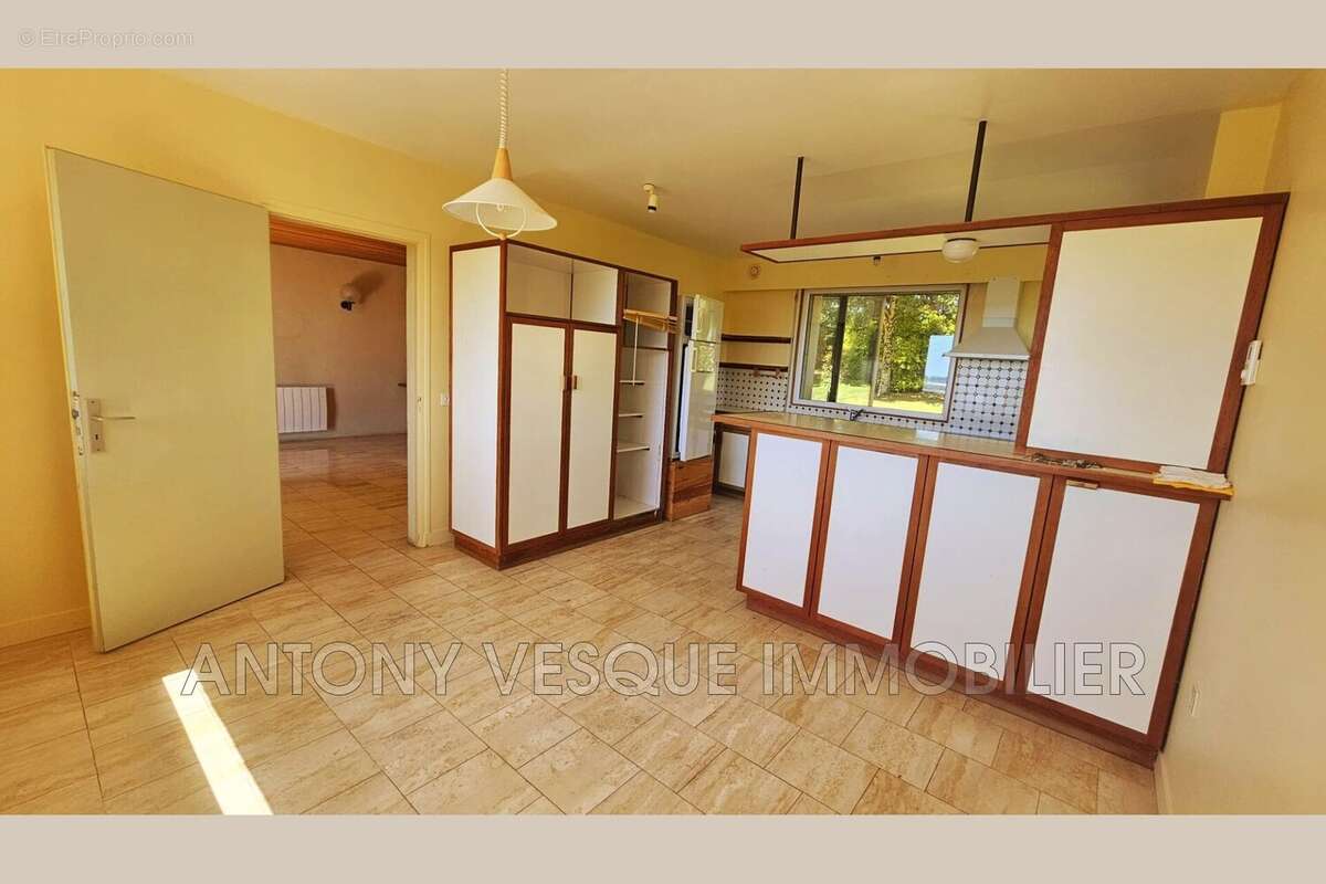 Maison à HEUGUEVILLE-SUR-SIENNE