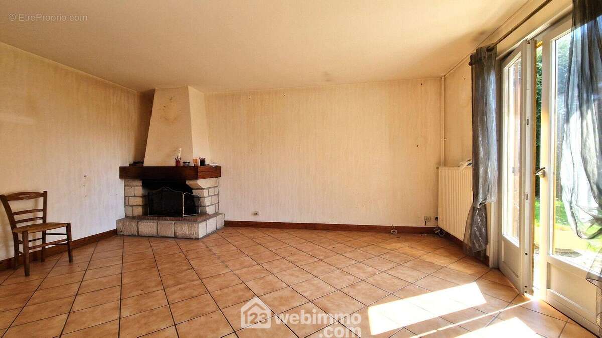 Avec une cheminée pour les soirées d&#039;hiver - Maison à CHAMBRY