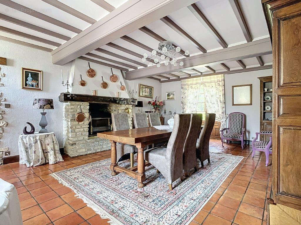 Maison à TURQUEVILLE