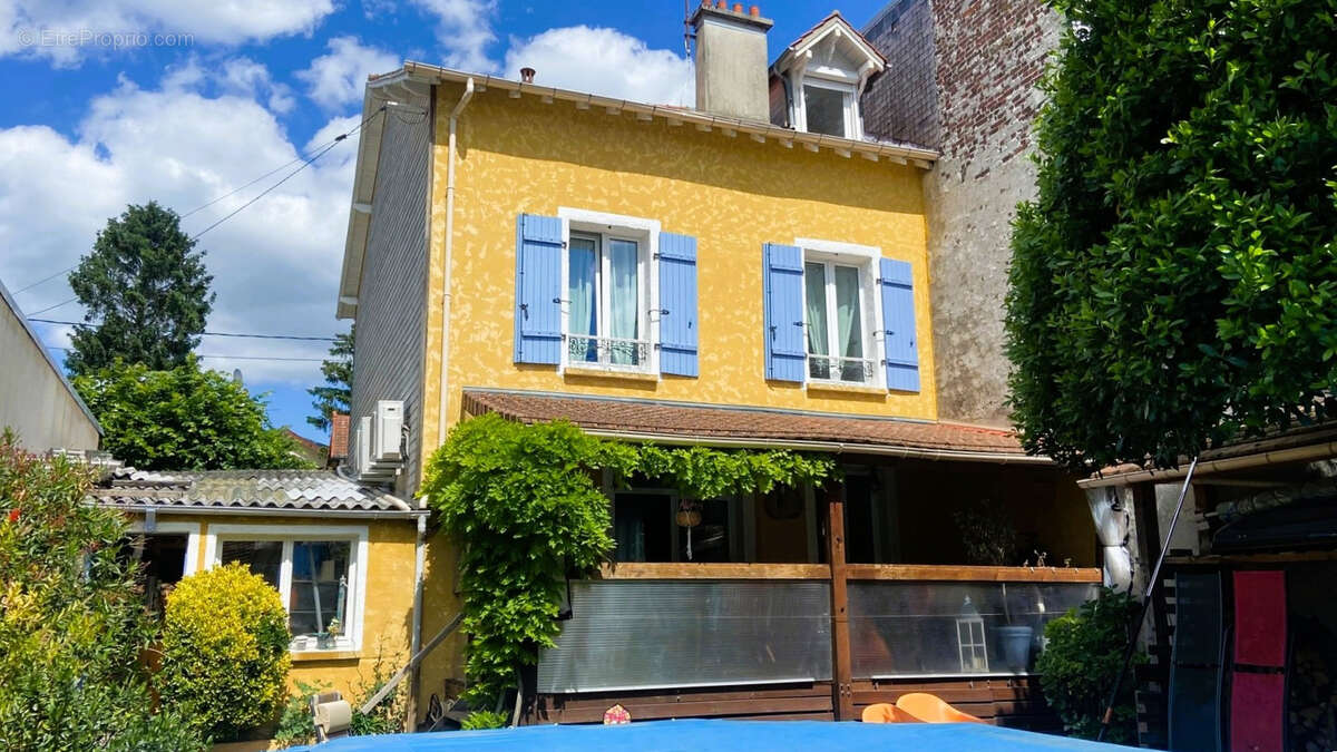 Maison à SAINT-LEU-LA-FORET