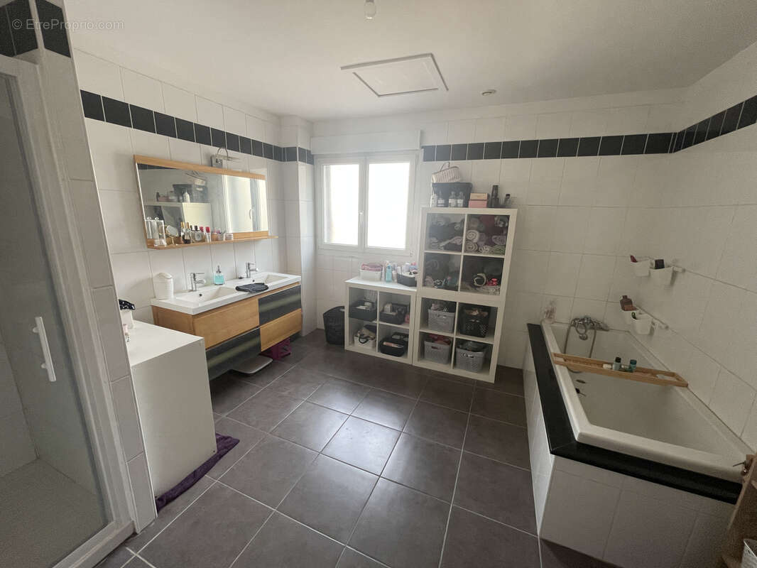 Maison à LE PETIT-QUEVILLY