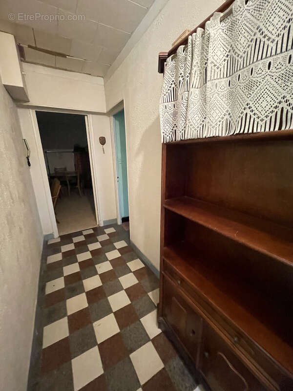 Terrain à LA ROQUETTE-SUR-SIAGNE