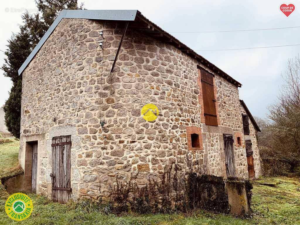 Maison à BOUSSAC