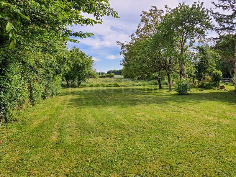 Maison à SAUZE-VAUSSAIS