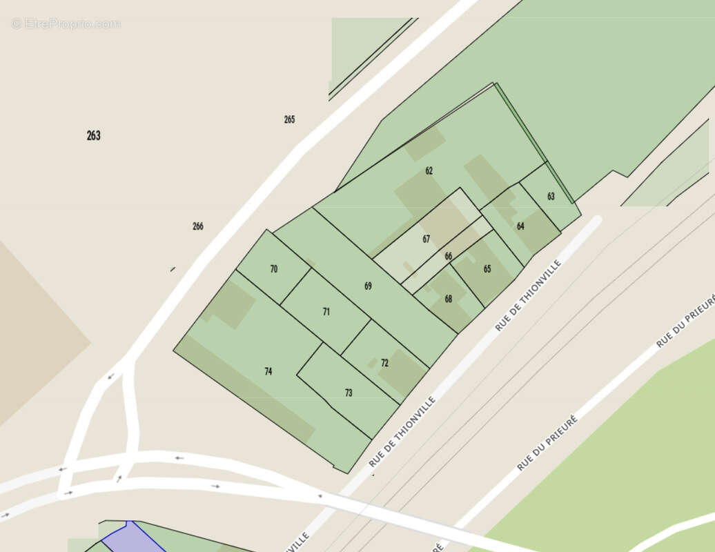 Terrain à MONT-SAINT-MARTIN