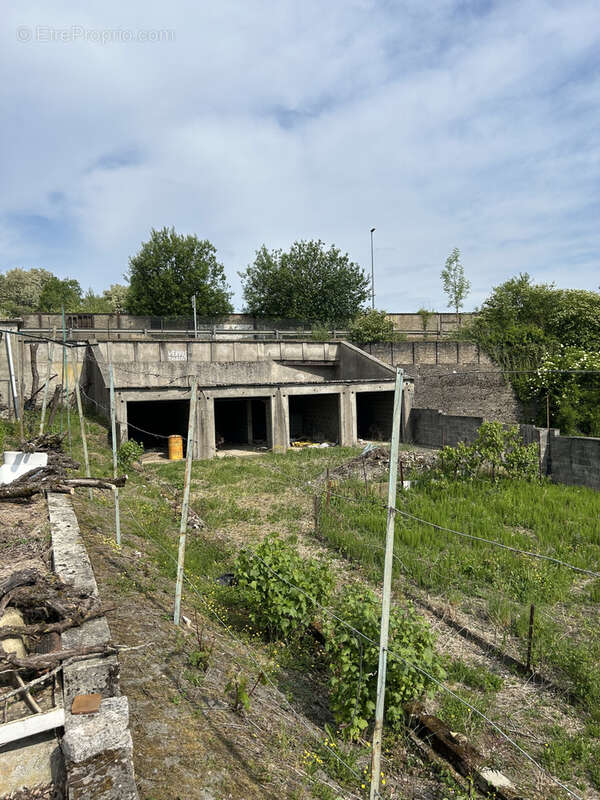 Terrain à MONT-SAINT-MARTIN