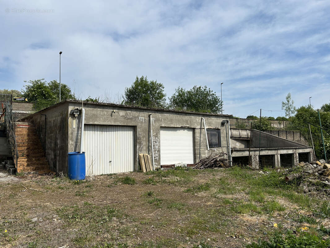 Terrain à MONT-SAINT-MARTIN