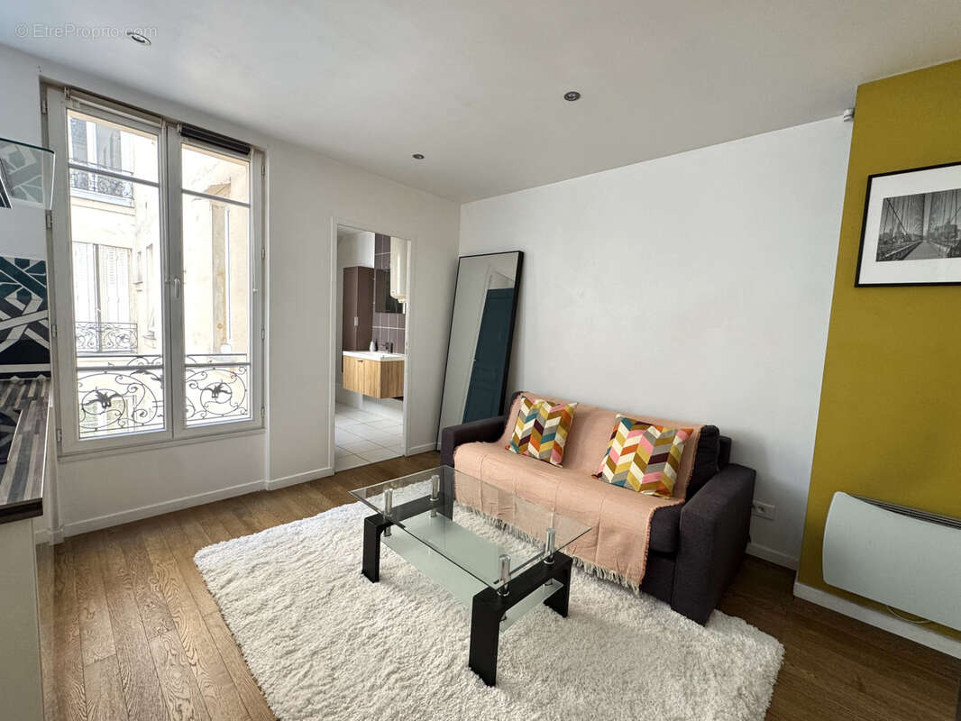 Appartement à COURBEVOIE