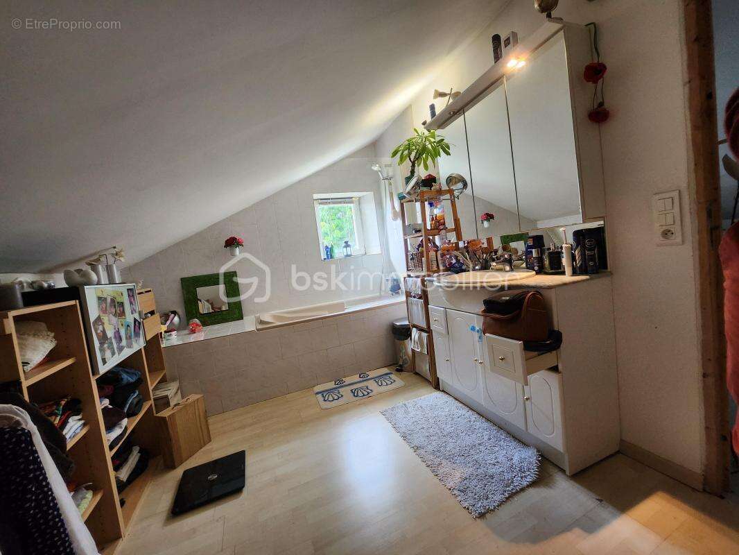 Maison à SAINT-SAUVANT