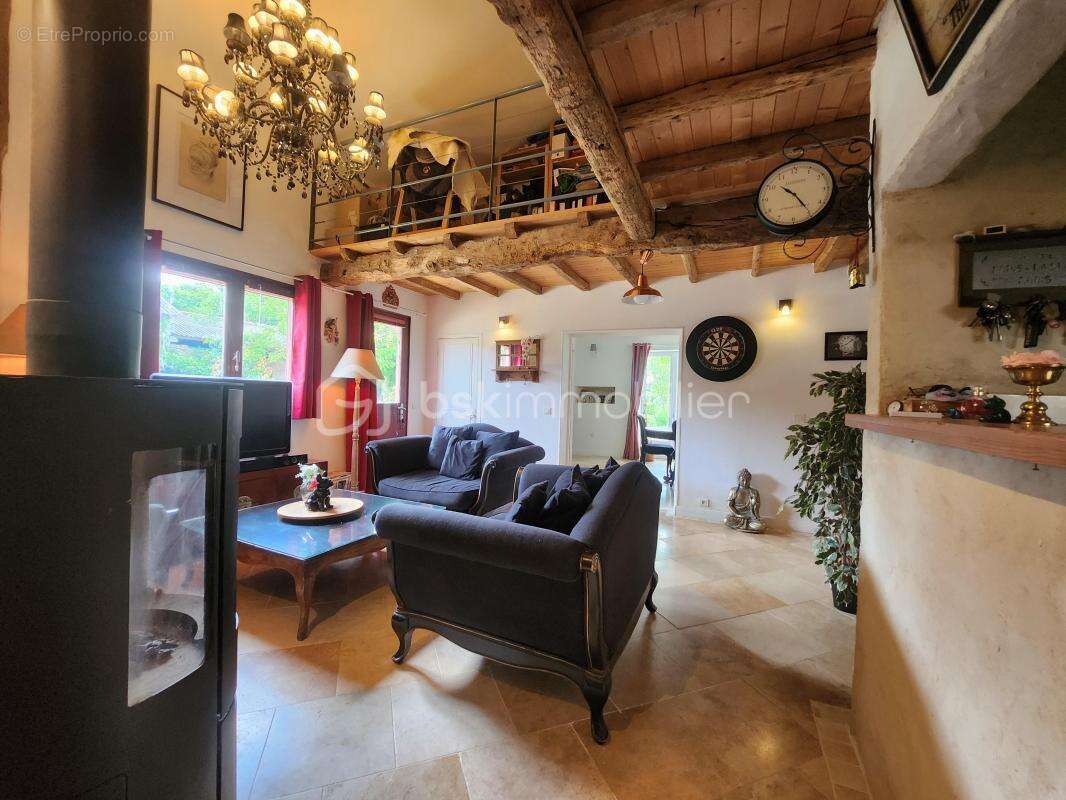 Maison à SAINT-SAUVANT