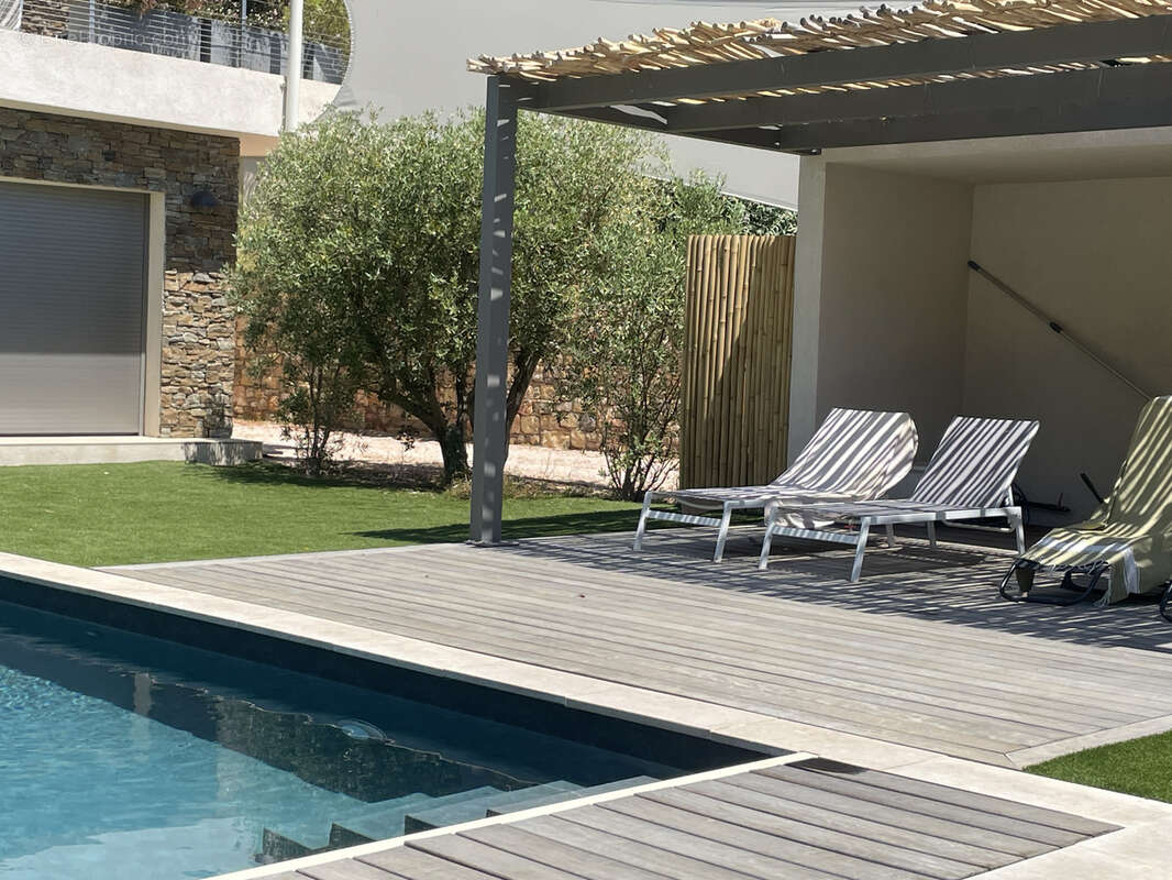 Maison à CARQUEIRANNE