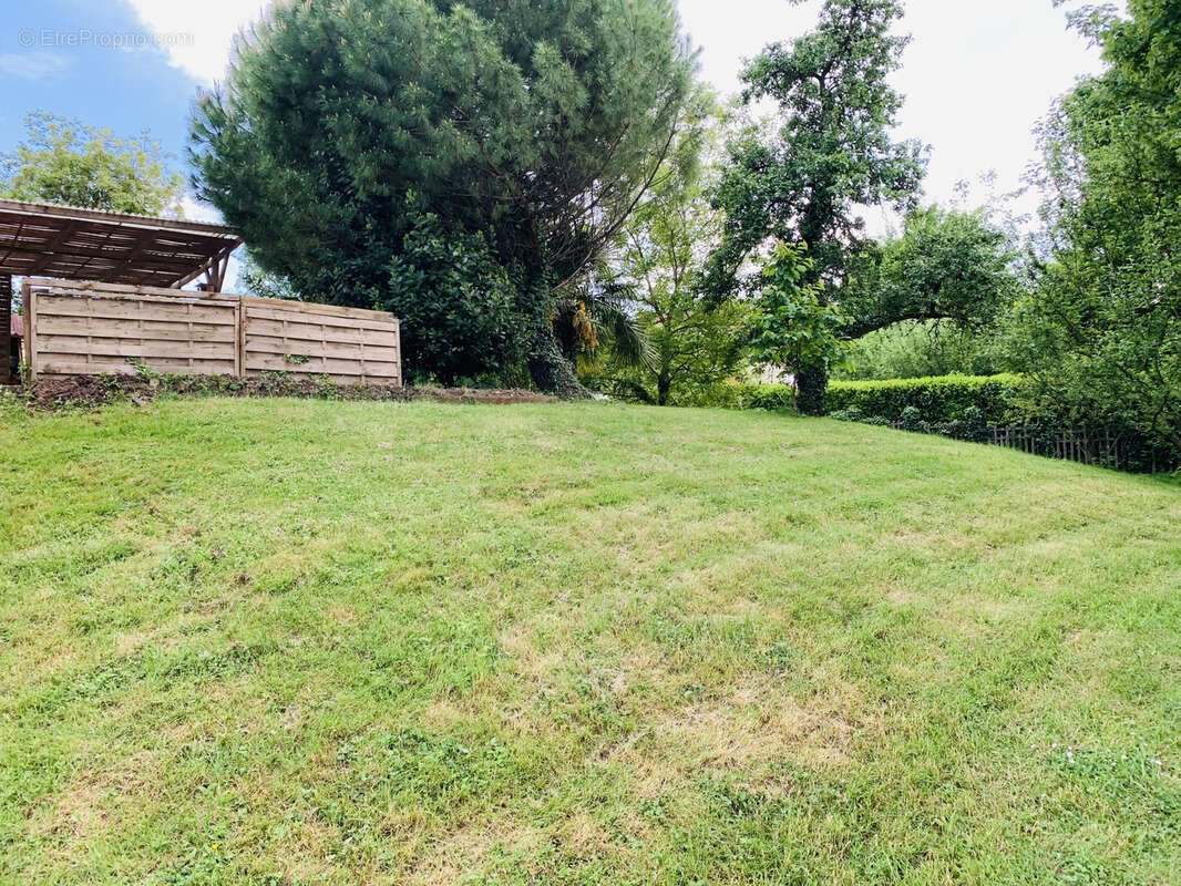 Maison à SAVIGNY-SUR-CLAIRIS