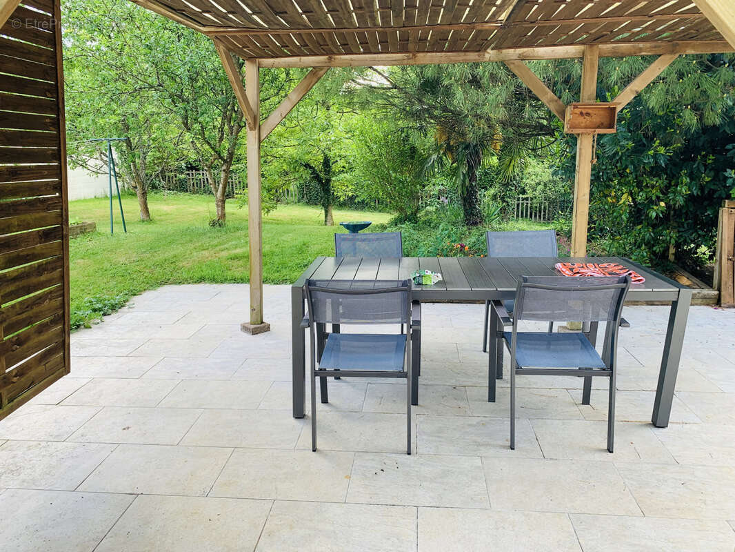 Maison à SAVIGNY-SUR-CLAIRIS