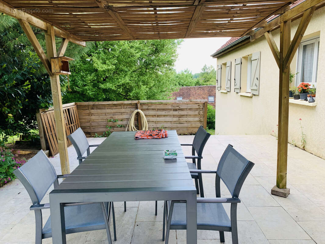 Maison à SAVIGNY-SUR-CLAIRIS