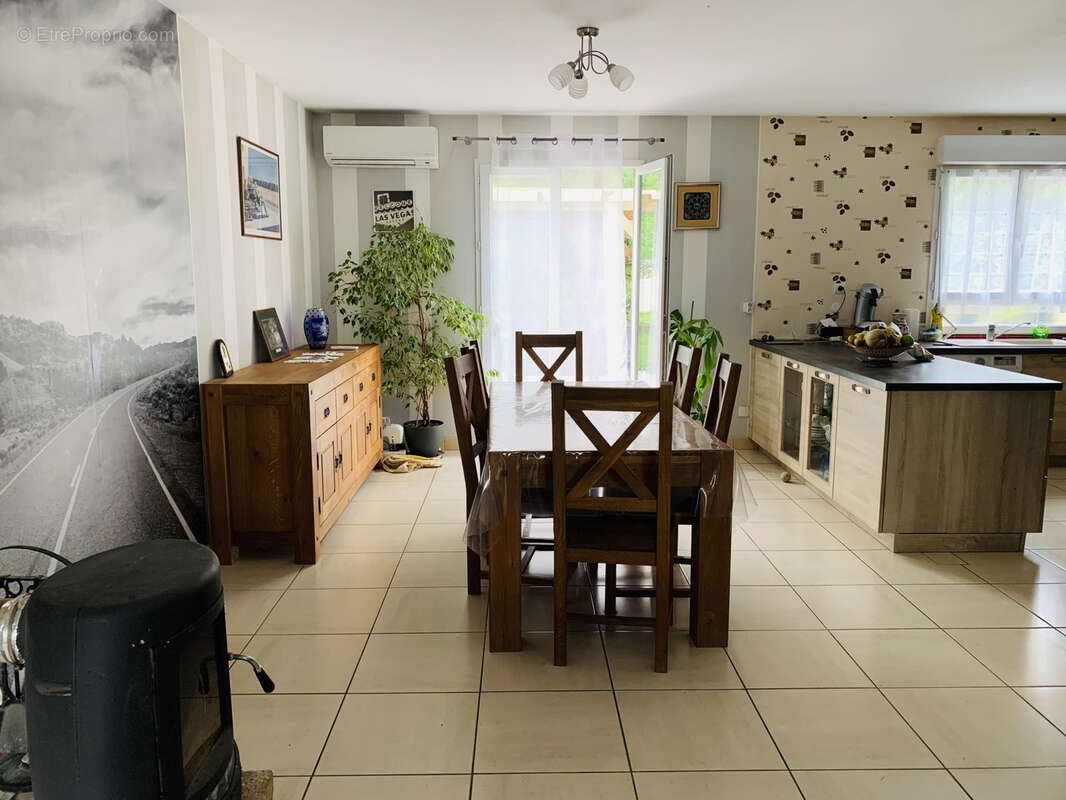 Maison à SAVIGNY-SUR-CLAIRIS