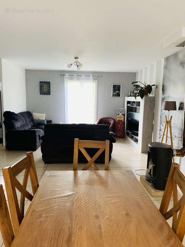 Maison à SAVIGNY-SUR-CLAIRIS