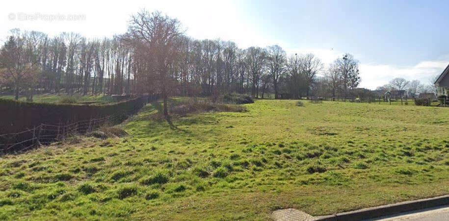 Terrain à NAOURS