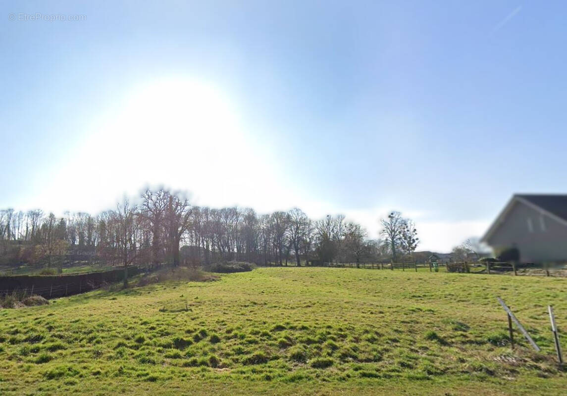 Terrain à NAOURS