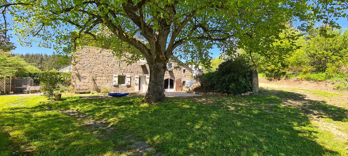 Maison à SAINT-JEURES