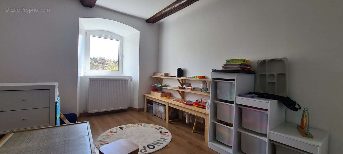 Maison à SAINT-JEURES