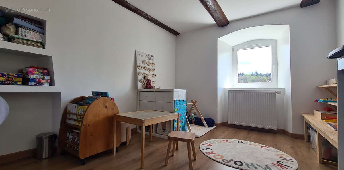 Maison à SAINT-JEURES