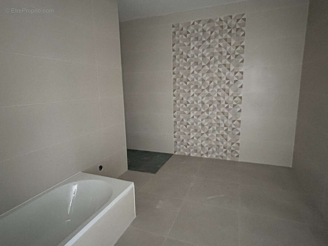 Maison à SAINTE-BAZEILLE