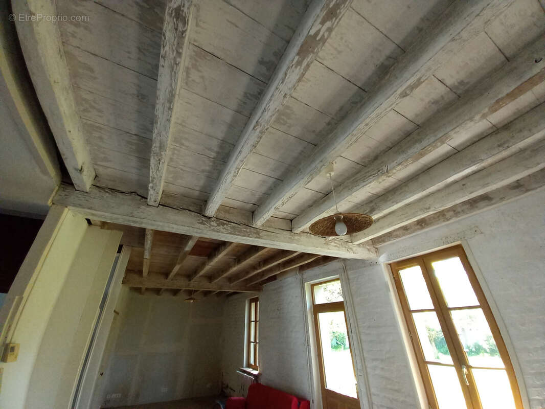 Maison à LA CHAPELLE-AUX-CHASSES