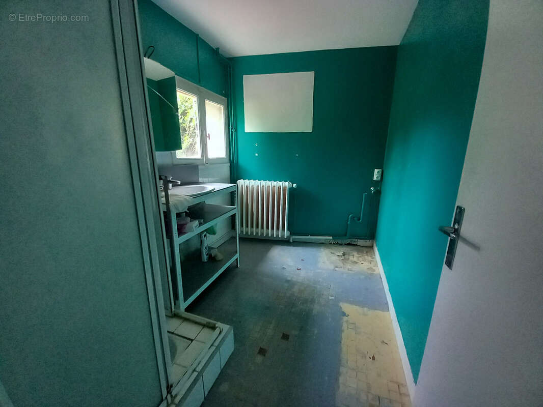 Maison à LA CHAPELLE-AUX-CHASSES