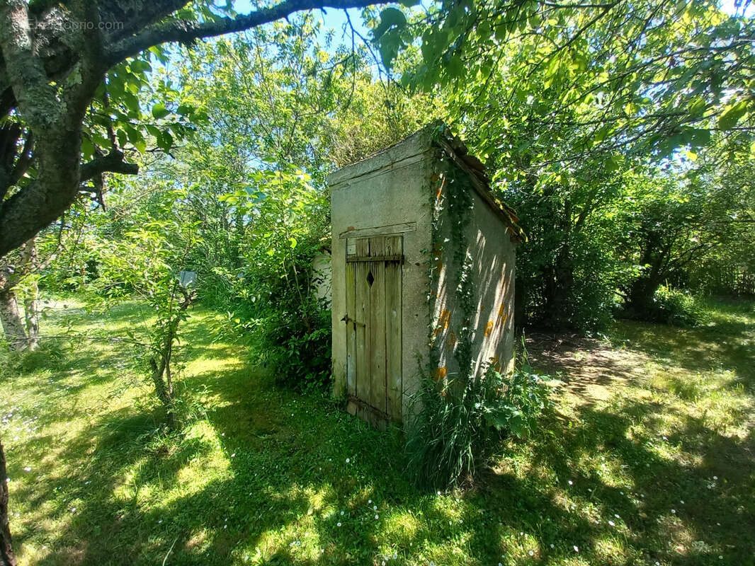Maison à LA CHAPELLE-AUX-CHASSES