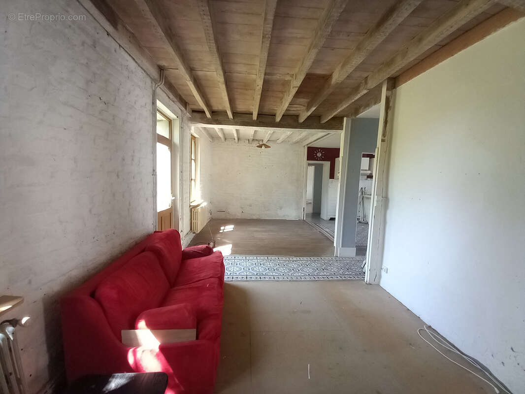 Maison à LA CHAPELLE-AUX-CHASSES