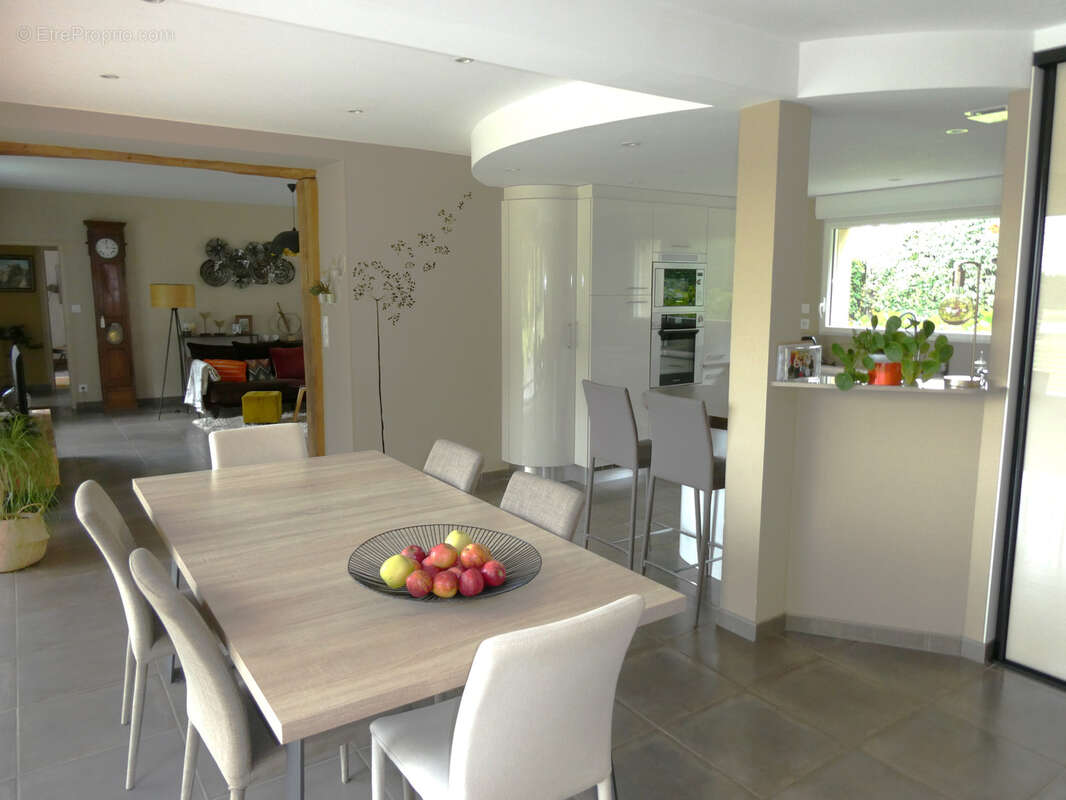 Maison à SAINT-HILAIRE-DU-HARCOUET